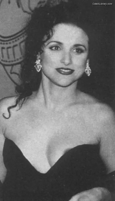 Julia Louis-Dreyfus photo 8 of 97