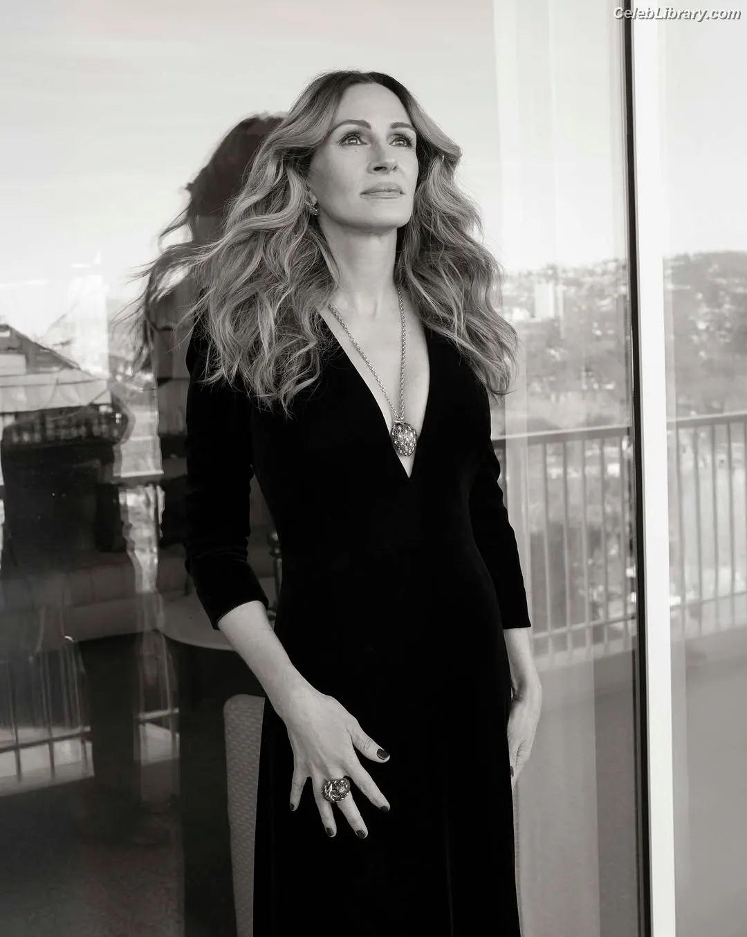 Julia Roberts photo 10 of 110