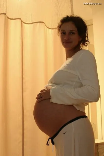 Julia Roberts photo 20 of 110