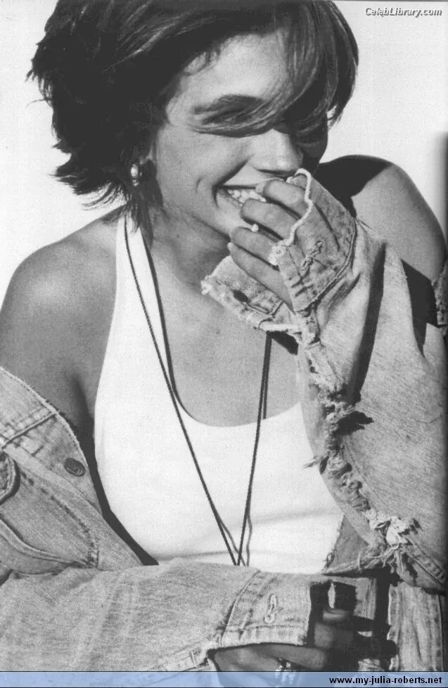 Julia Roberts photo 8 of 110