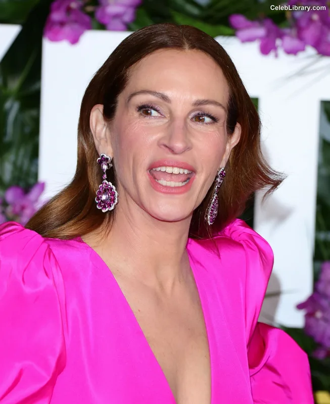 Julia Roberts photo 13 of 111