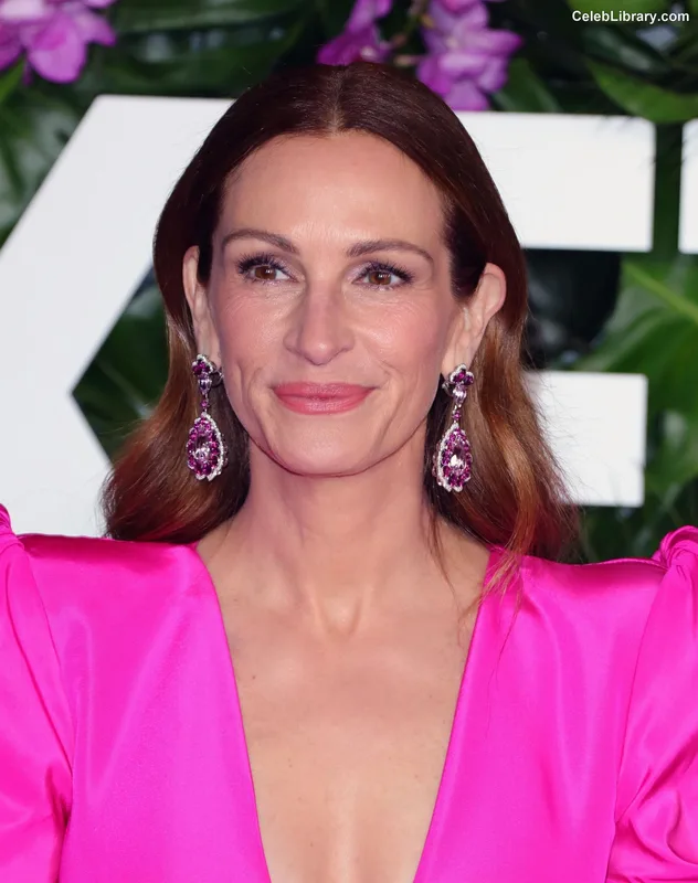 Julia Roberts photo 18 of 111