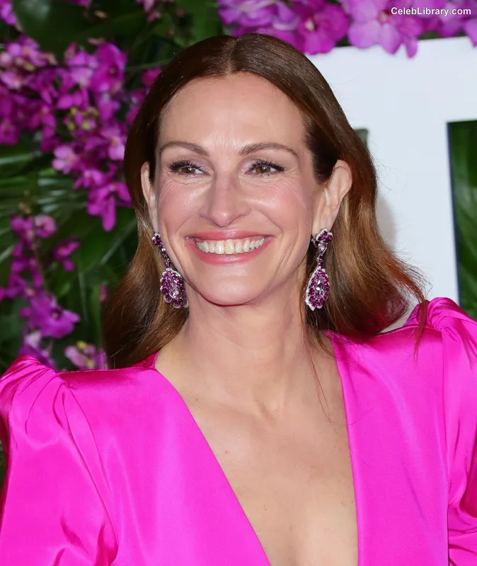 Julia Roberts photo 6 of 111
