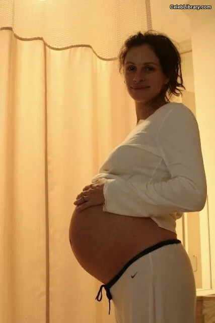 Julia Roberts photo 17 of 111