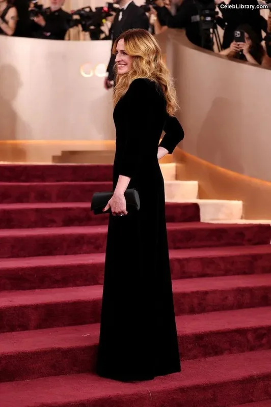 Julia Roberts photo 21 of 111