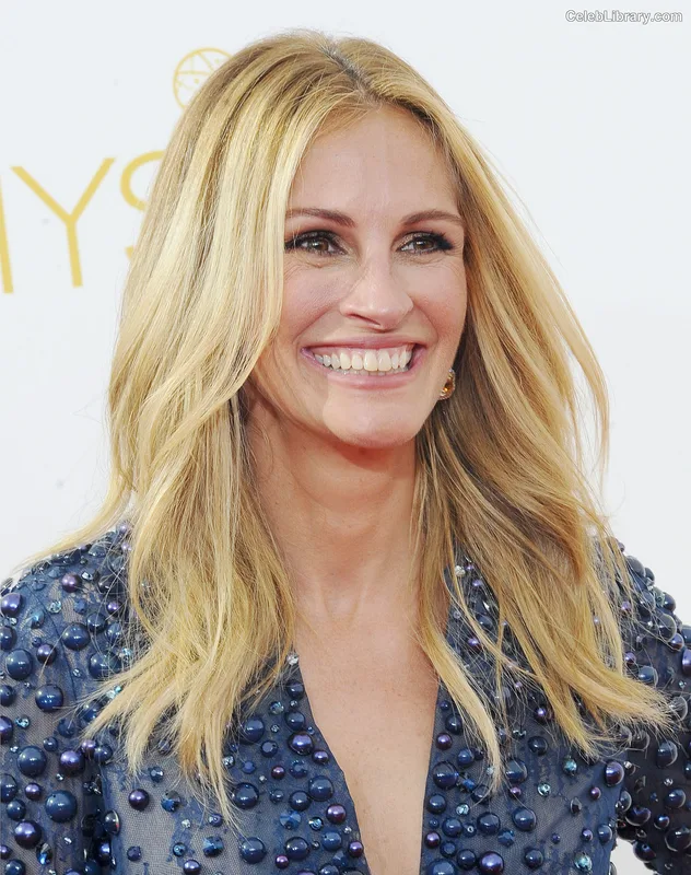 Julia Roberts photo 7 of 111