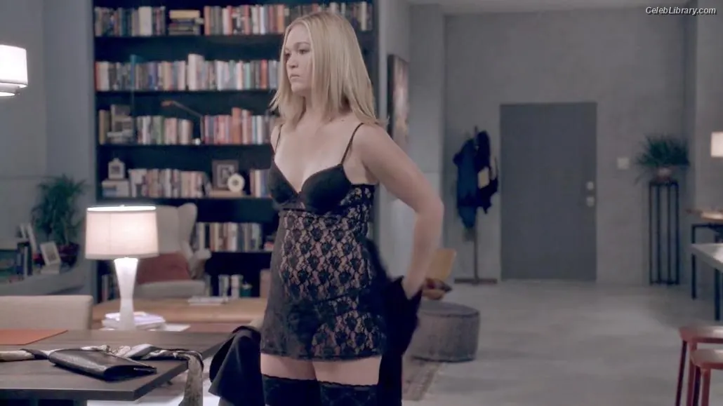 Julia Stiles photo 8 of 148