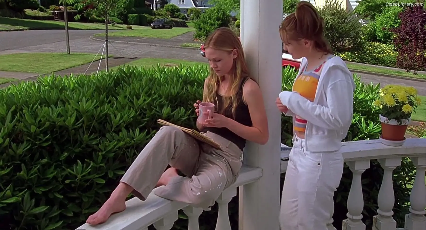 Julia Stiles photo 19 of 148