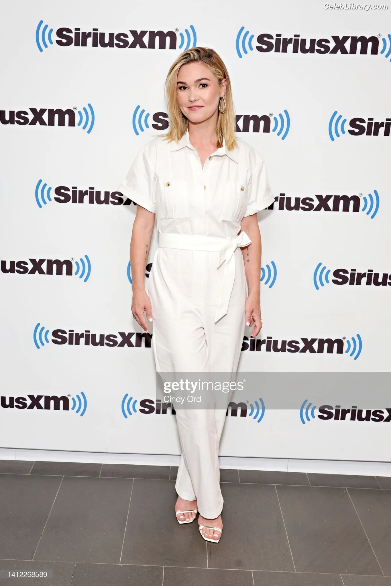 Julia Stiles photo 5 of 148