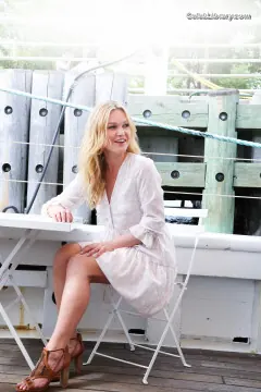 Julia Stiles photo 18 of 148