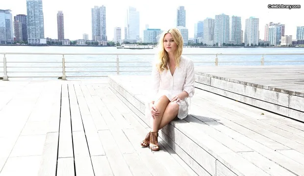 Julia Stiles photo 10 of 149