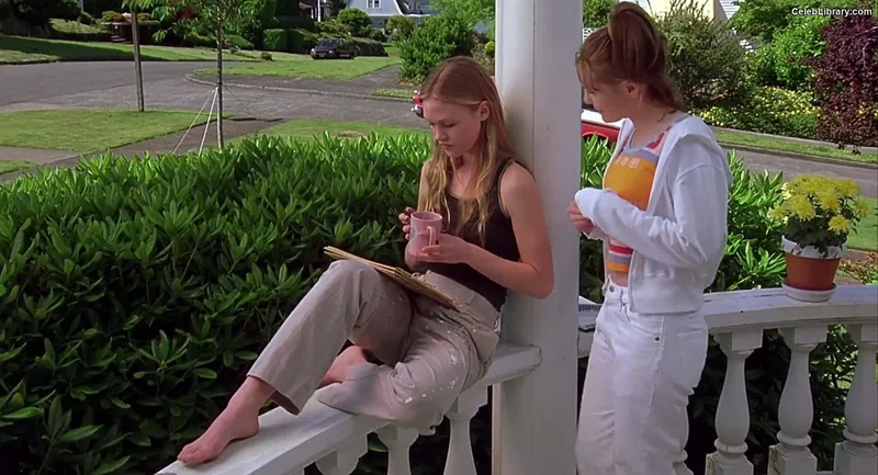 Julia Stiles photo 2 of 149