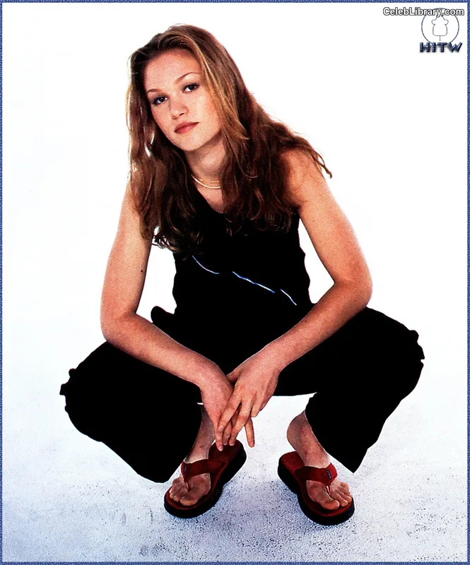 Julia Stiles photo 1 of 149