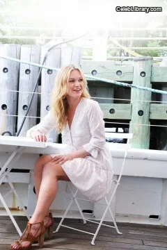 Julia Stiles photo 4 of 149
