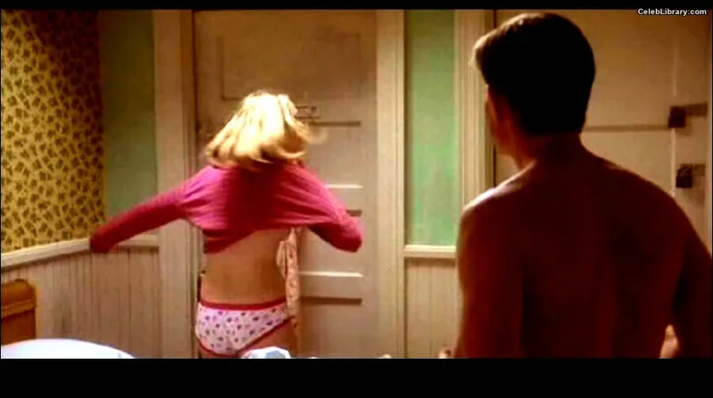 Julia Stiles photo 10 of 149