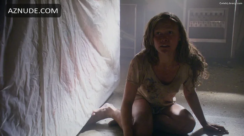 Julia Stiles photo 18 of 149