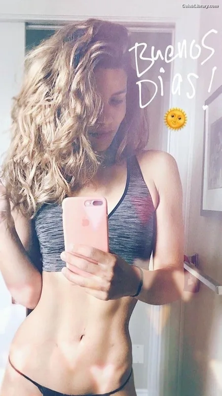 Juliana Harkavy photo 9 of 66