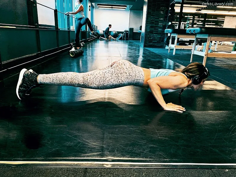 Juliana Harkavy photo 24 of 66
