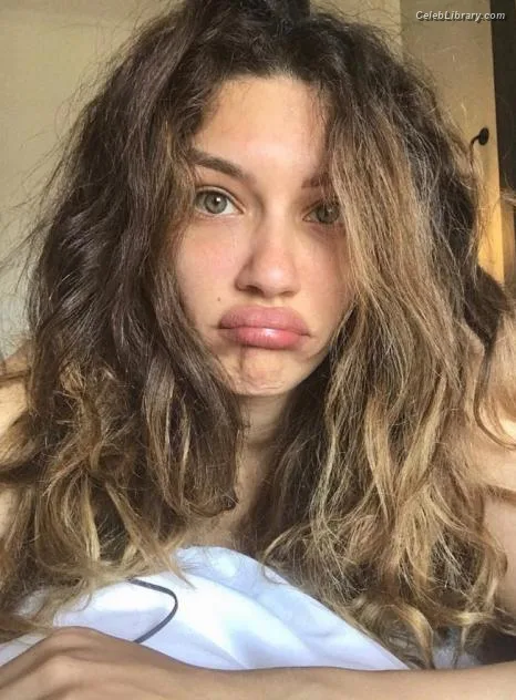 Juliana Harkavy photo 10 of 66