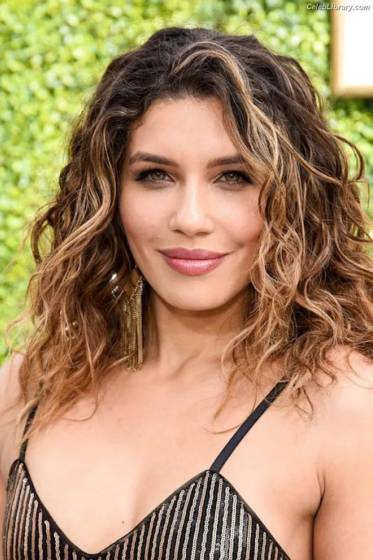 Juliana Harkavy photo 11 of 66