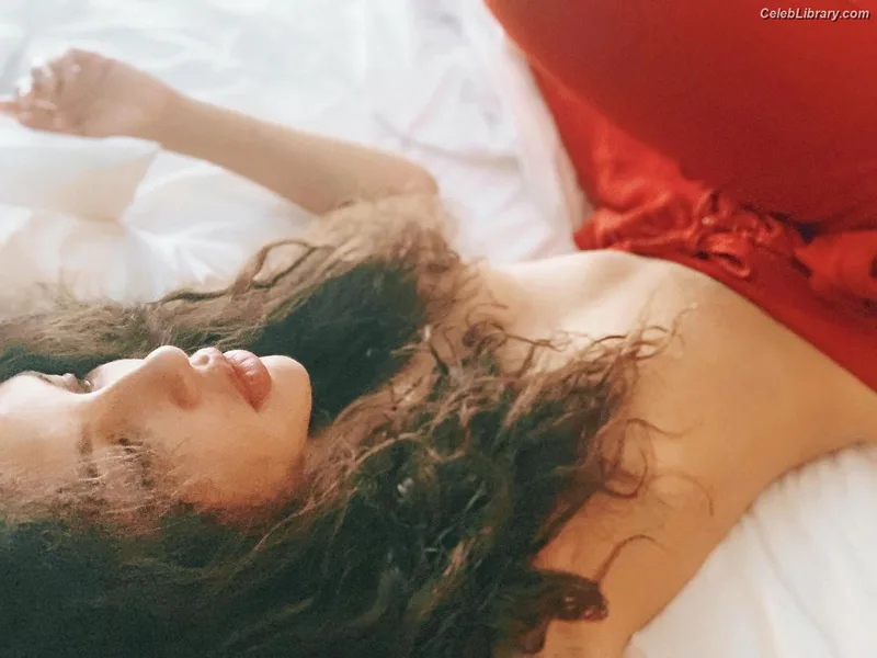 Juliana Harkavy photo 17 of 66
