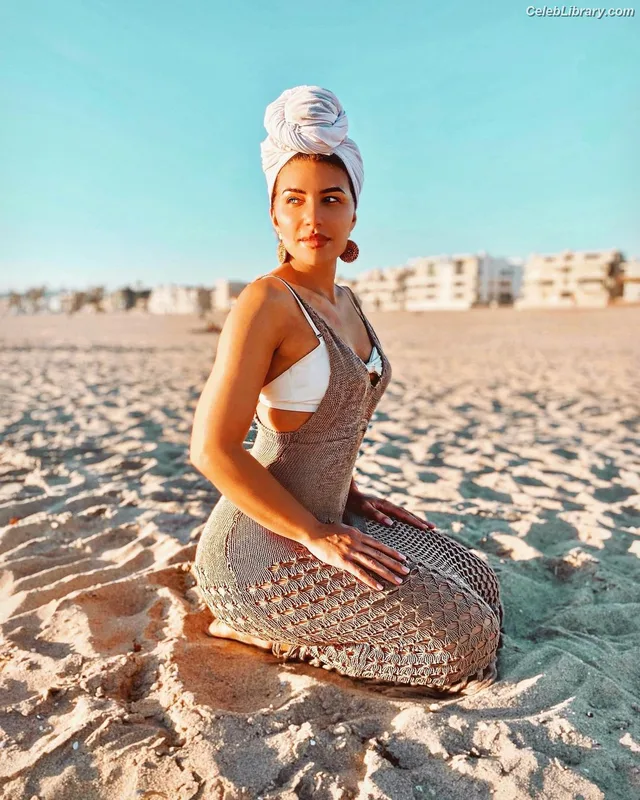 Juliana Harkavy photo 19 of 66
