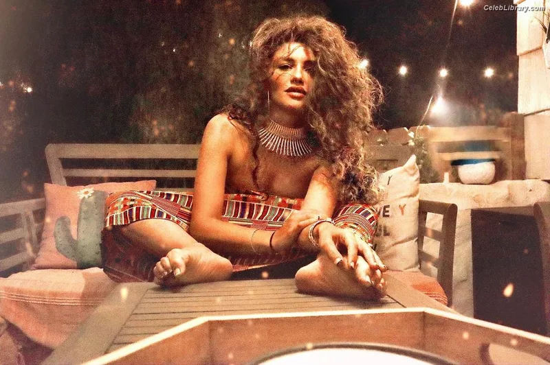 Juliana Harkavy photo 3 of 66