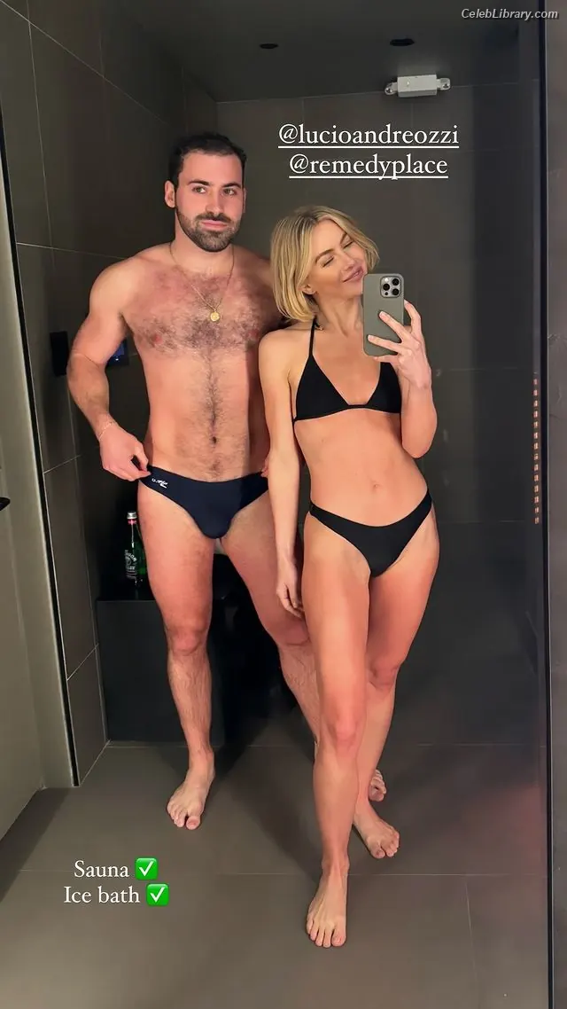 Julianne Hough photo 17 of 697