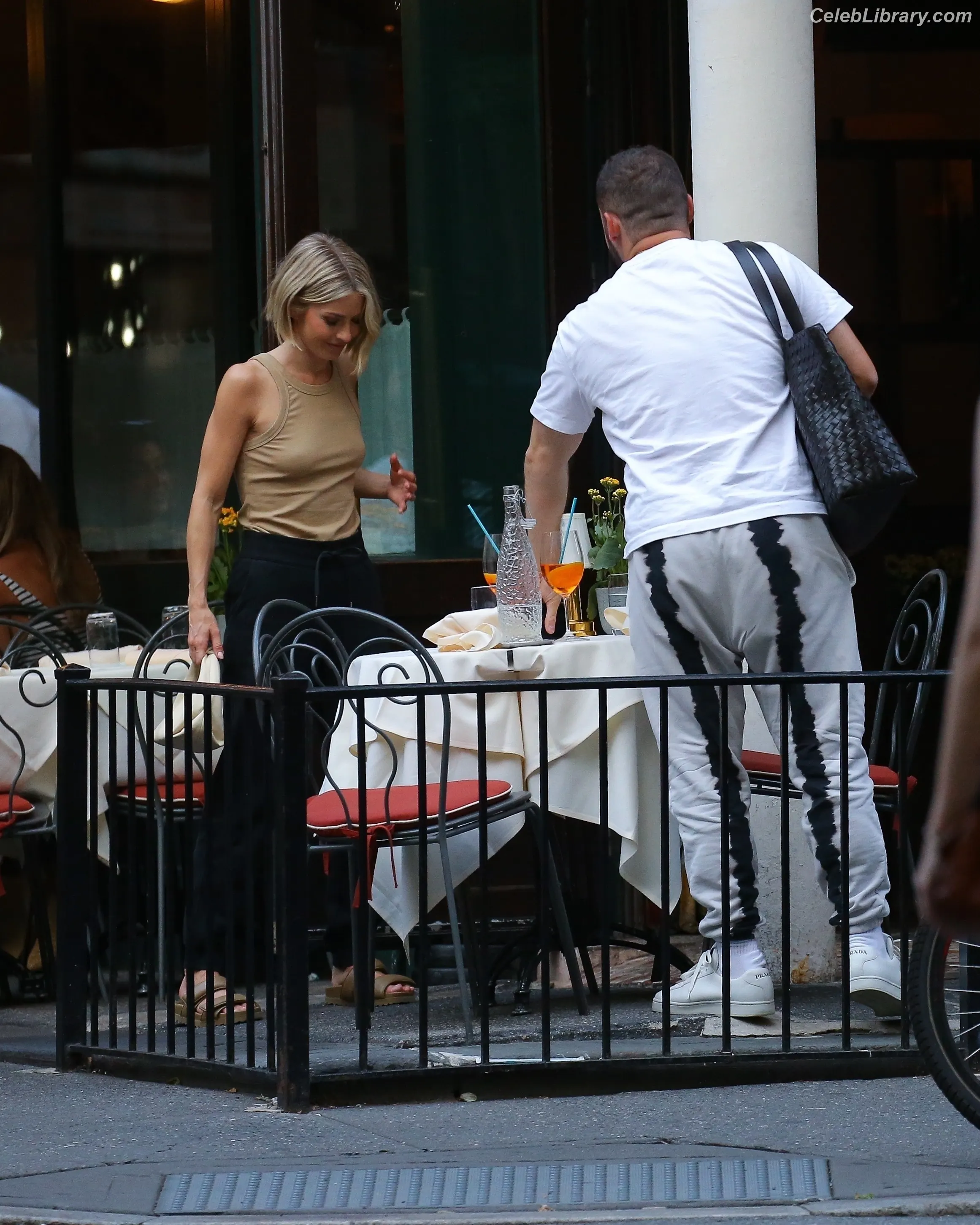 Julianne Hough photo 20 of 697