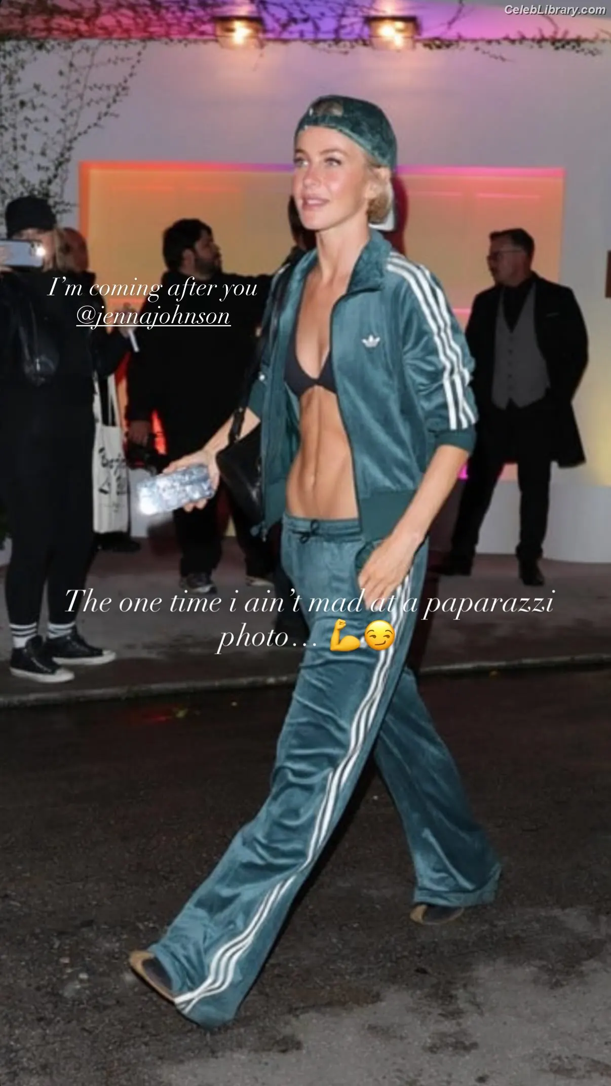 Julianne Hough photo 3 of 697