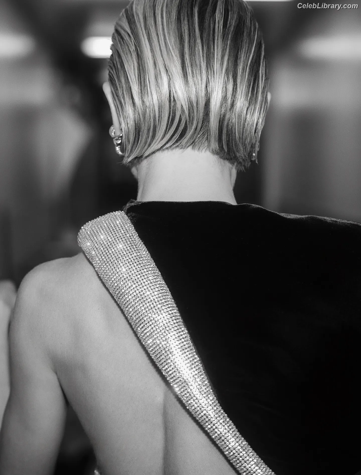 Julianne Hough photo 23 of 697