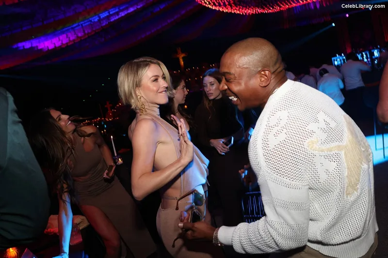 Julianne Hough photo 8 of 697