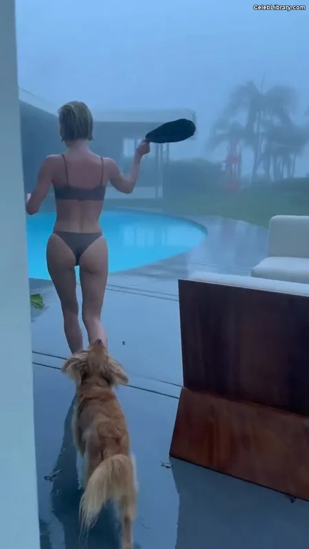 Julianne Hough photo 20 of 697