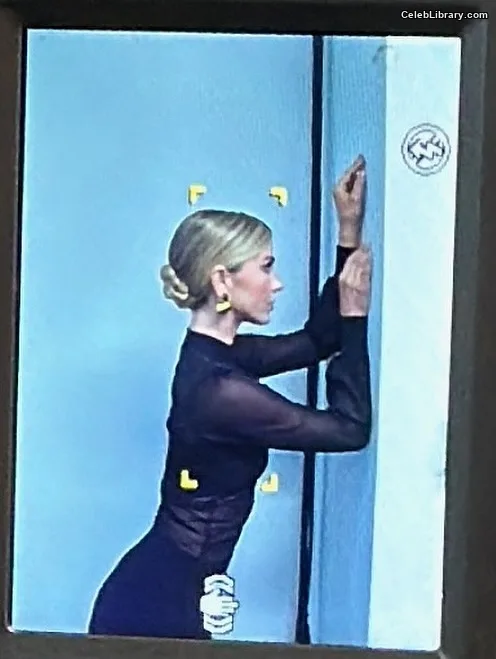 Julianne Hough photo 4 of 697