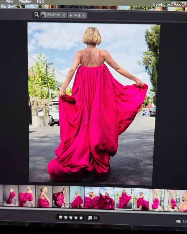 Julianne Hough photo 7 of 697