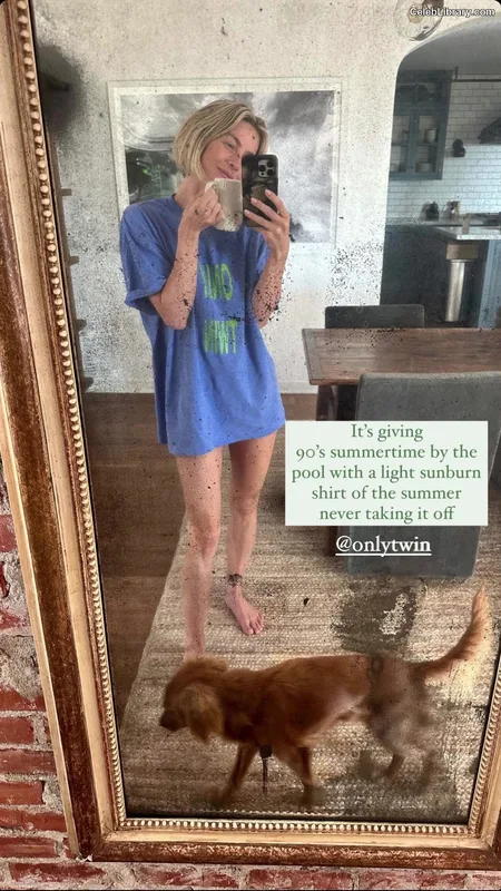 Julianne Hough photo 22 of 697