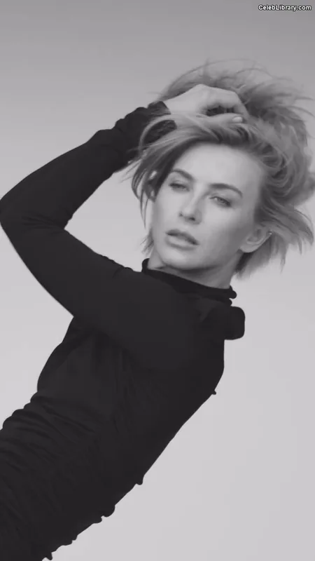 Julianne Hough photo 21 of 697