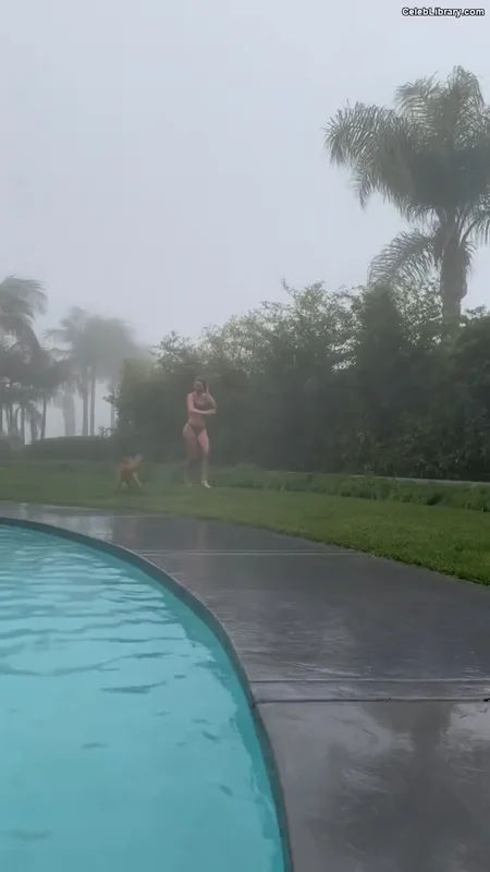Julianne Hough photo 18 of 697