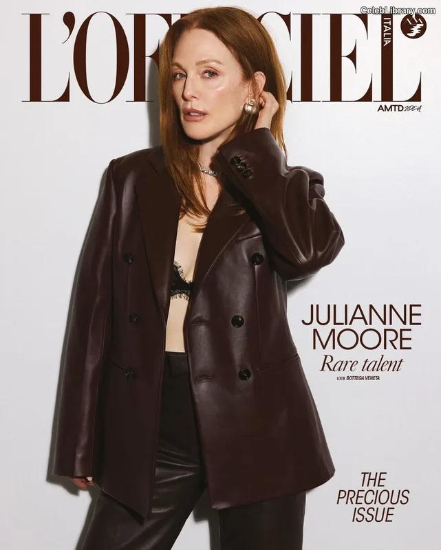 Julianne Moore photo 11 of 135