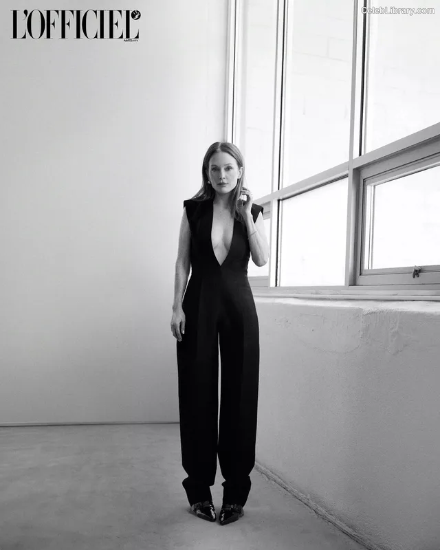Julianne Moore photo 14 of 135