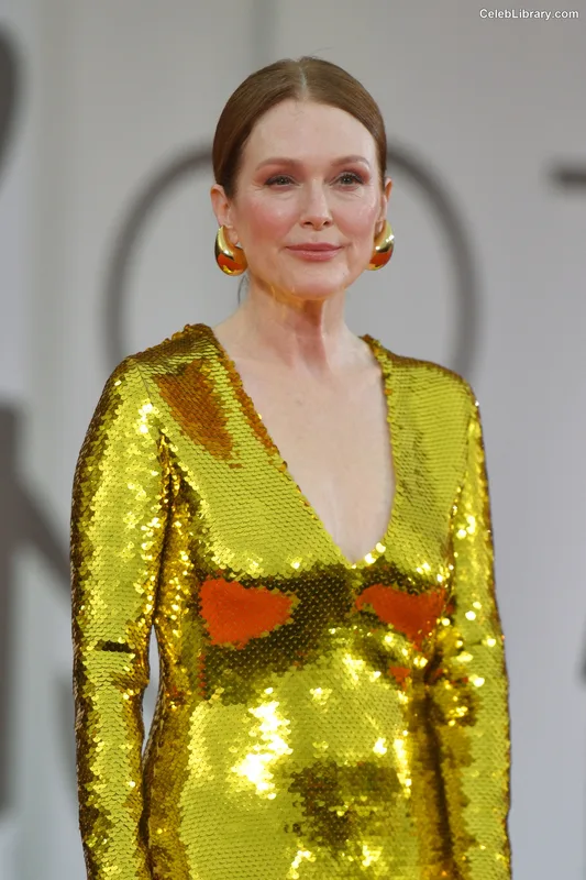 Julianne Moore photo 6 of 135