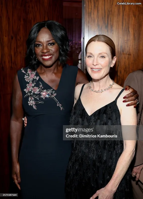 Julianne Moore photo 21 of 135