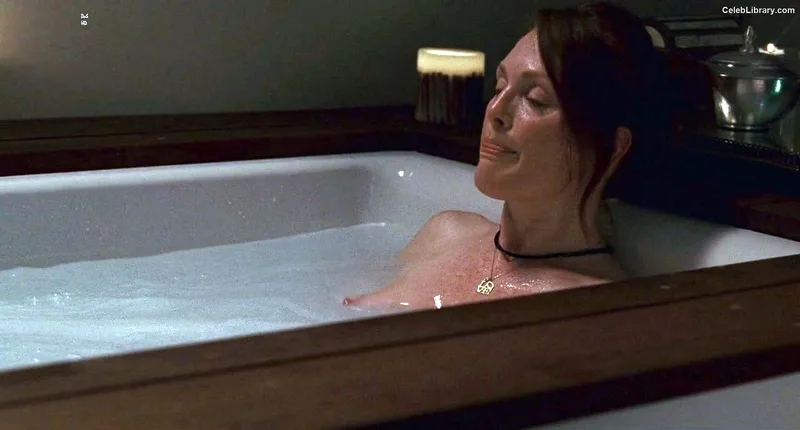 Julianne Moore photo 7 of 135