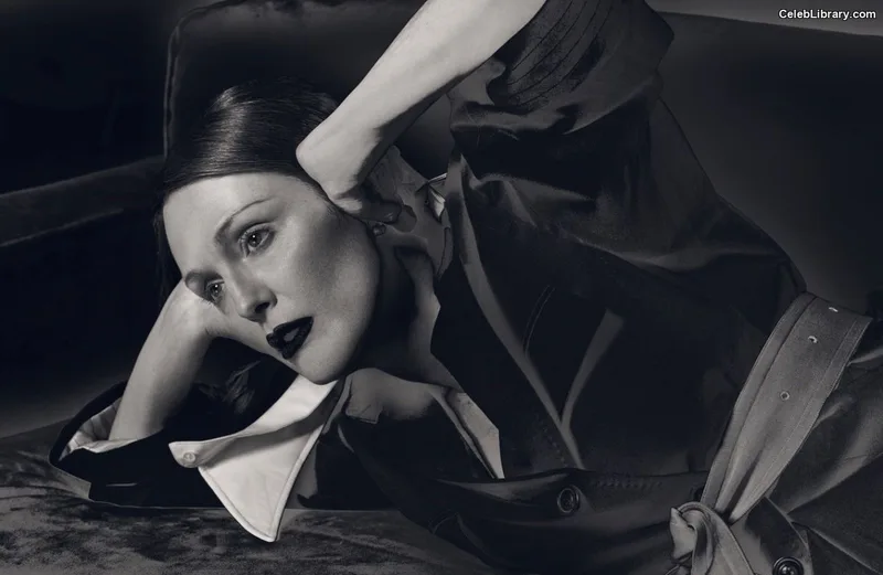 Julianne Moore photo 19 of 135