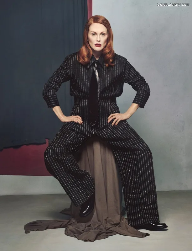 Julianne Moore photo 22 of 135
