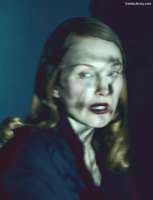 Julianne Moore photo 7 of 135