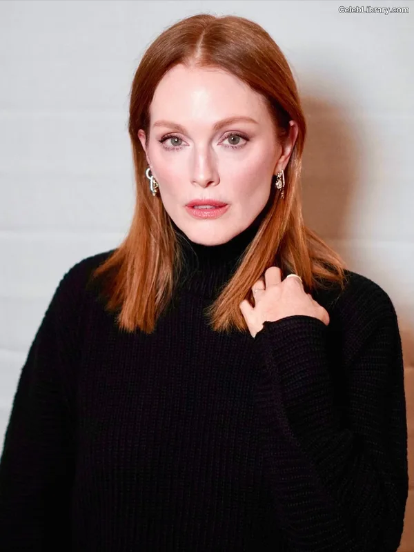 Julianne Moore photo 9 of 135