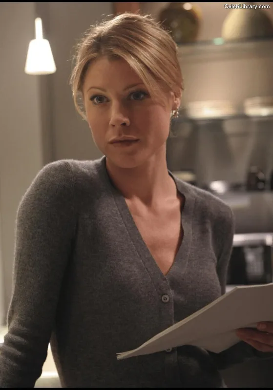Julie Bowen photo 5 of 35