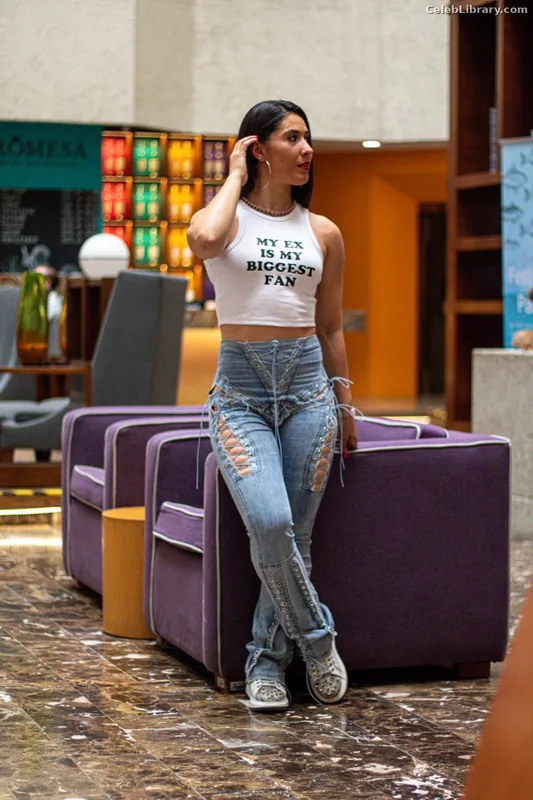 Julissa mexa photo 6 of 48