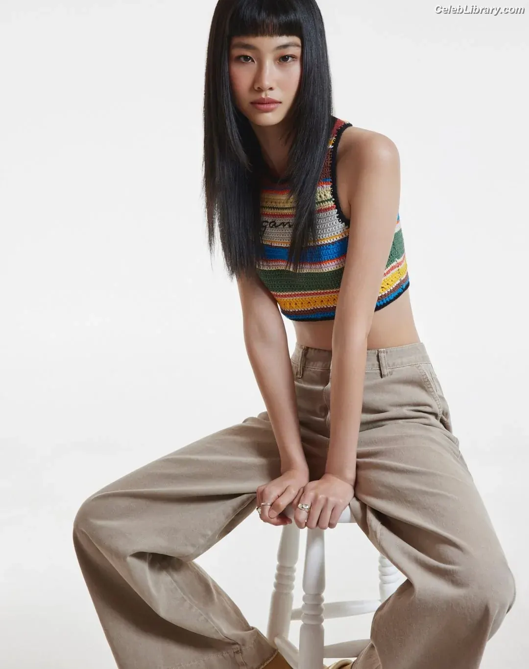 Jung Ho-yeon photo 1 of 335
